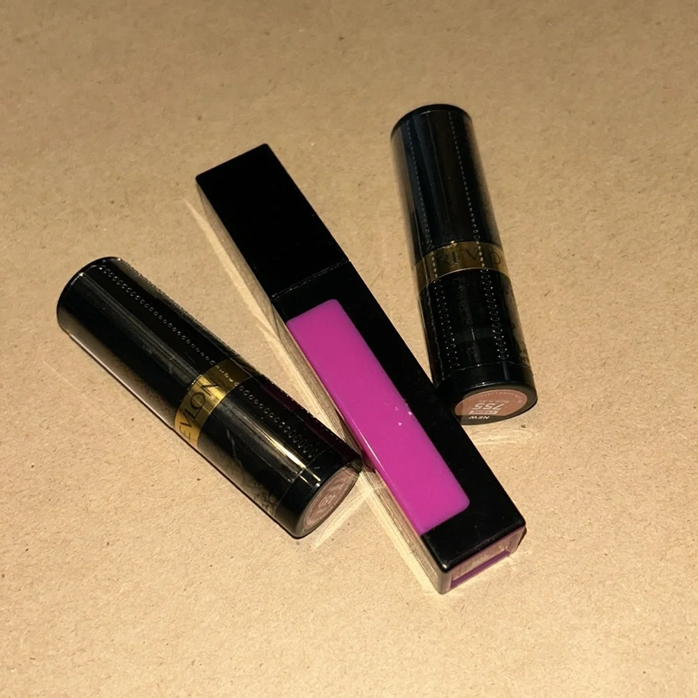 Revlon NWT colorstay satin ink and super lustrous lipstick bundle!!